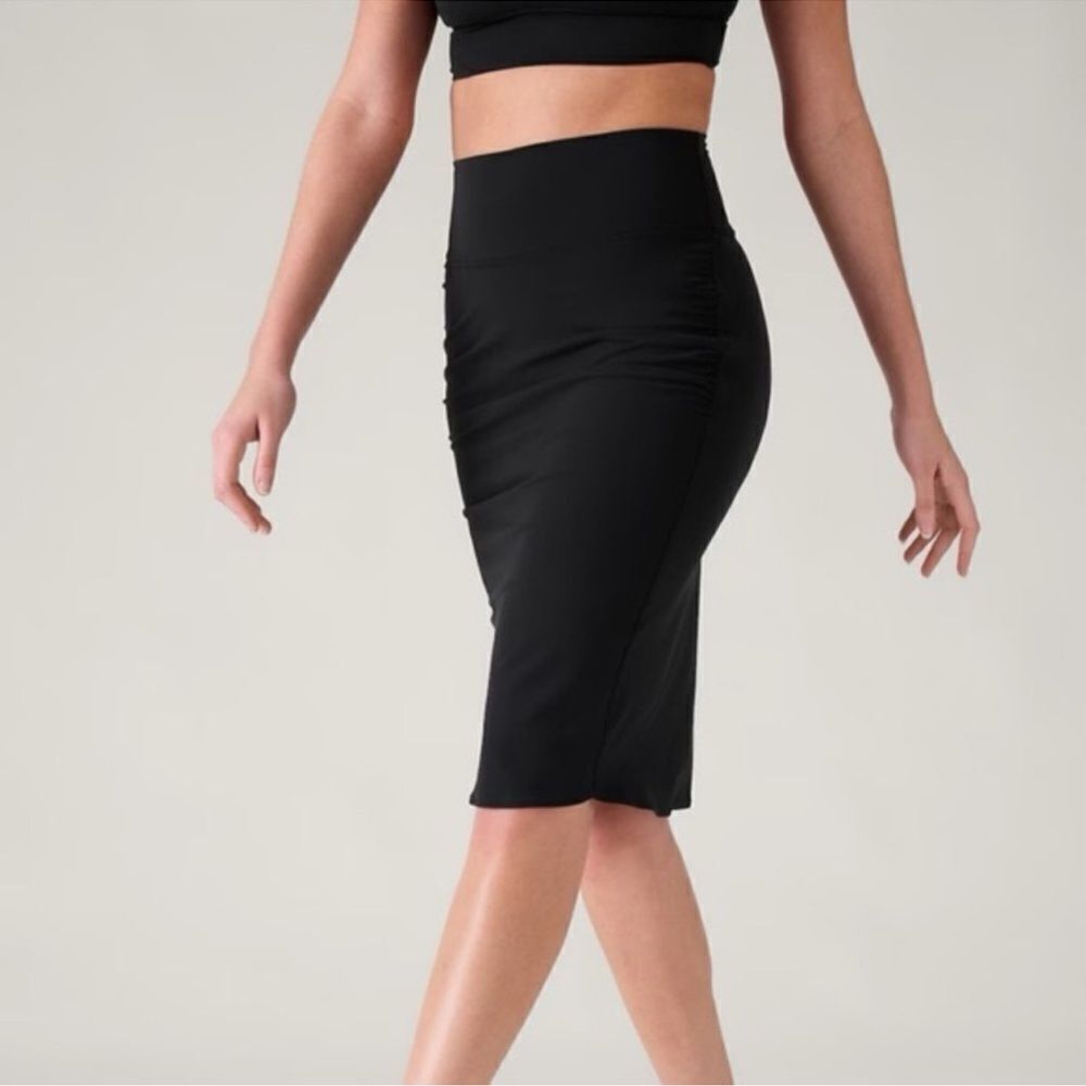 Athleta NWT Transcend High Rise Stretch Pencil Skirt Black Size XS